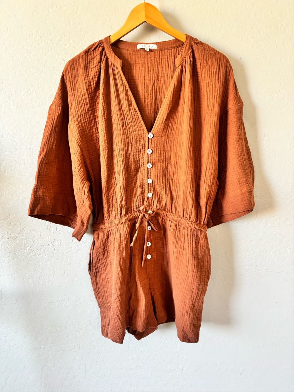 NWOT REVOLVE Z Supply Zephyr Gauze Romper in Brown, Size S - Picture 2 of 6